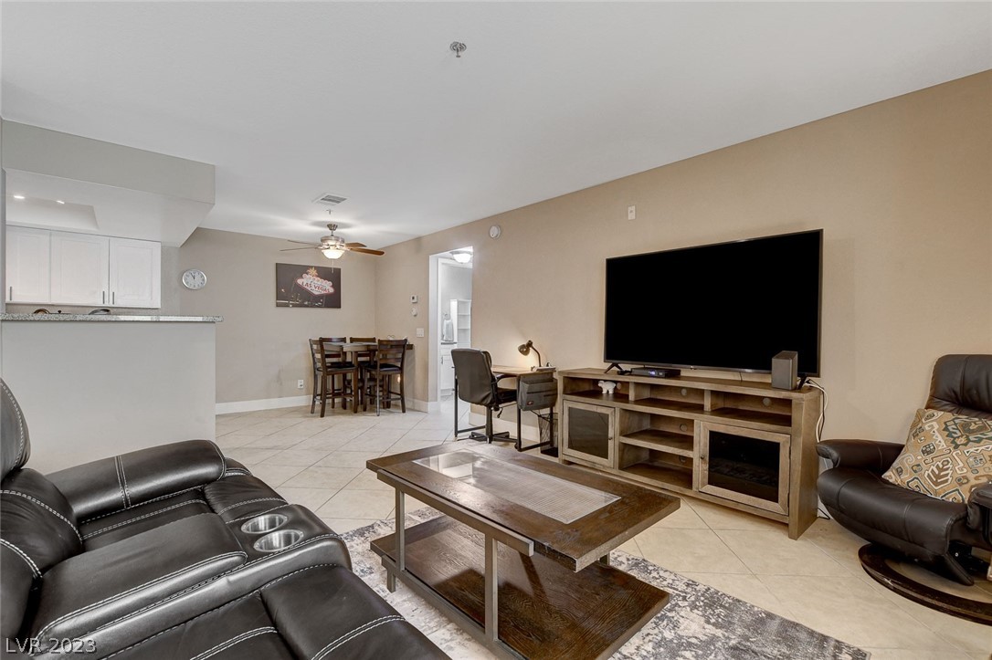 4200 South Valley View Boulevard 1068