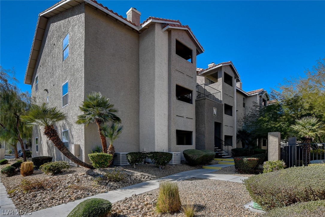4200 South Valley View Boulevard 1068