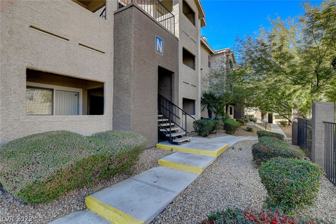 4200 South Valley View Boulevard 1068