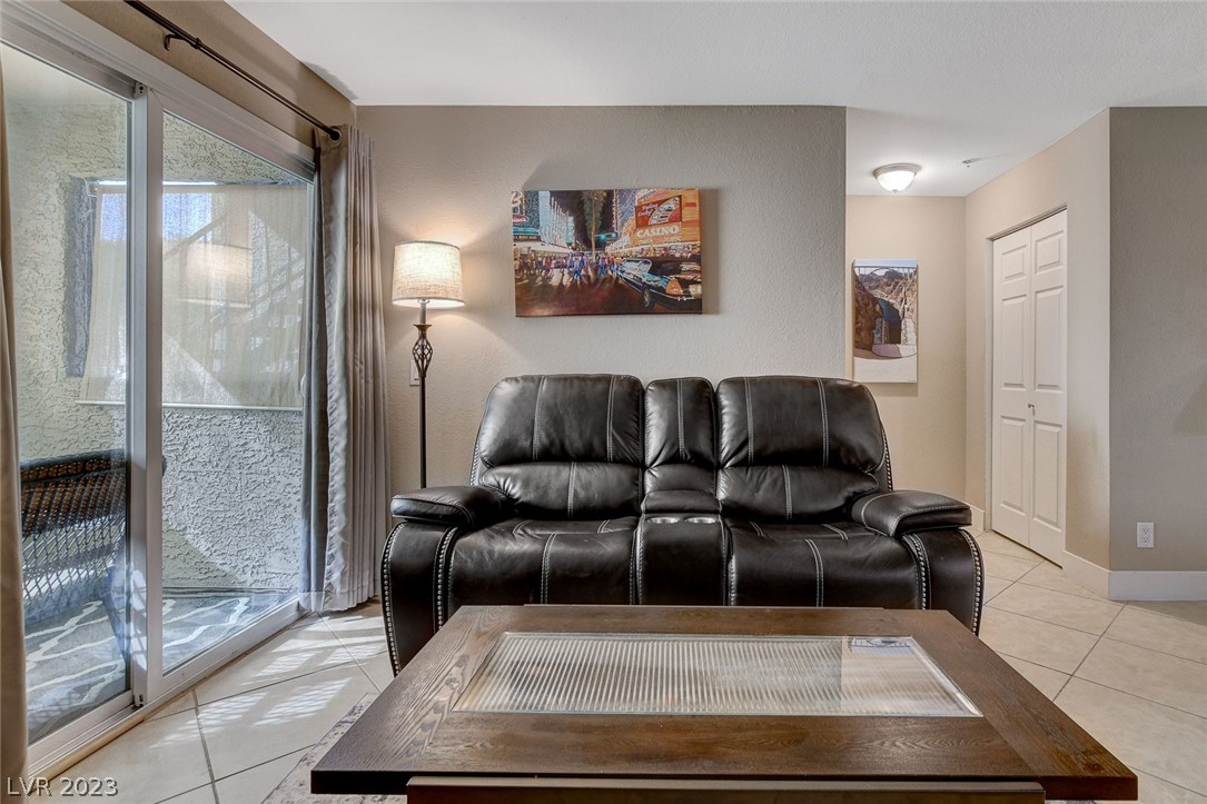 4200 South Valley View Boulevard 1068