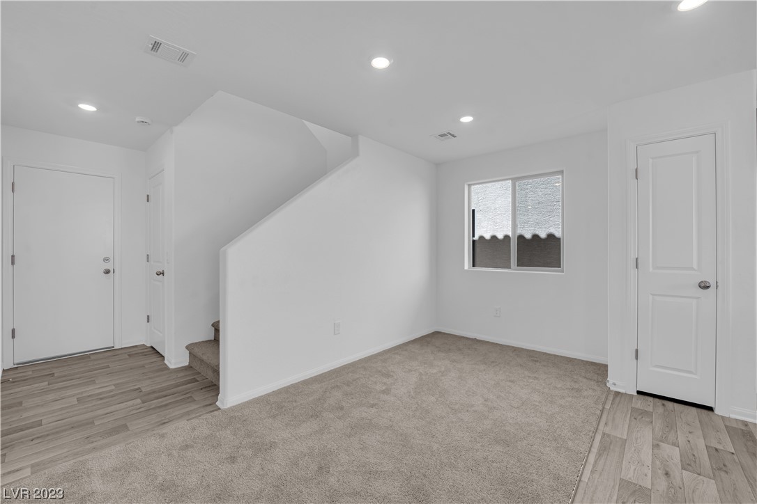 7002 Noche Calida Street
