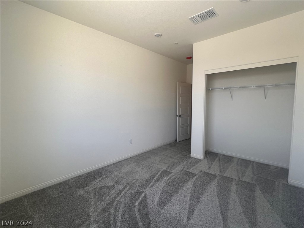 9943 Locking Biner Avenue