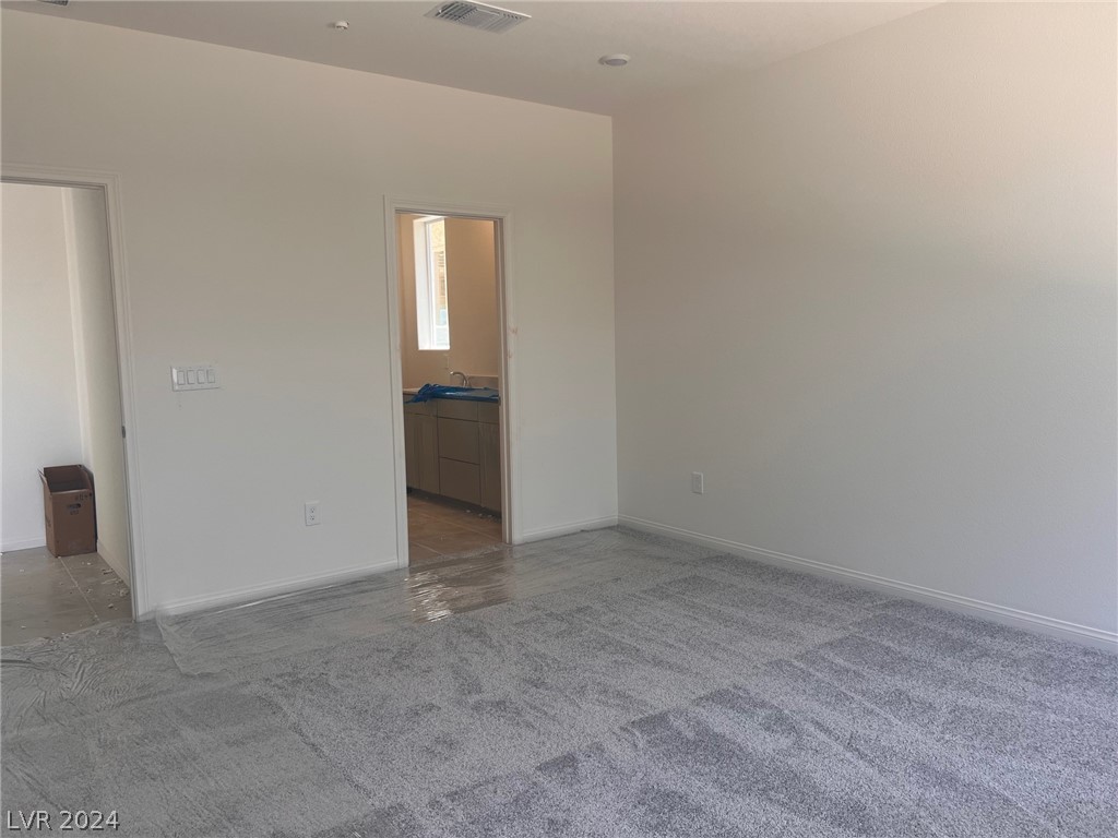 9943 Locking Biner Avenue