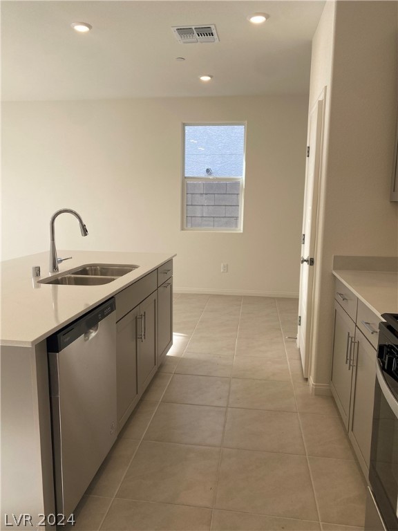 9943 Locking Biner Avenue