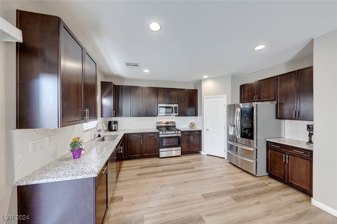 6131 Forest Archer Place