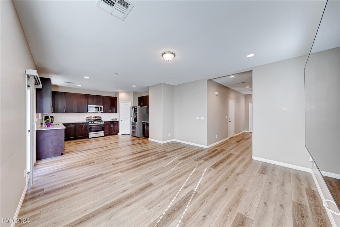 6131 Forest Archer Place