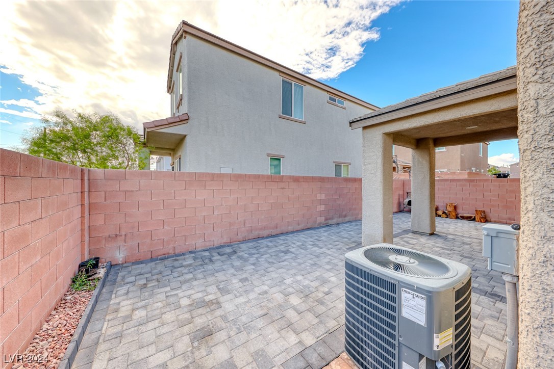 6131 Forest Archer Place
