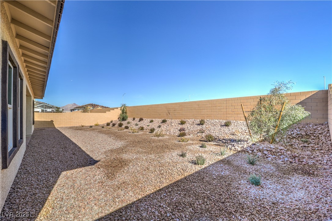 498 Copper Falcon Avenue