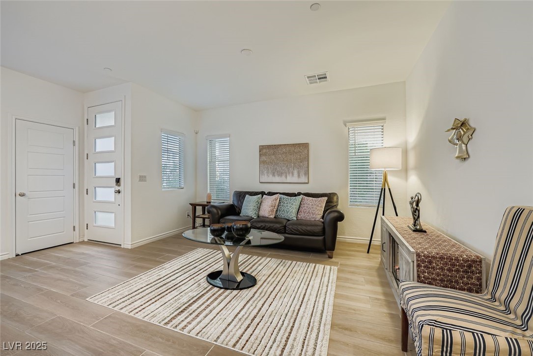 600 North Carriage Hill Drive 1184