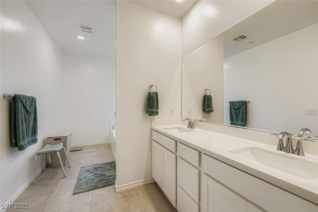 600 North Carriage Hill Drive 1184