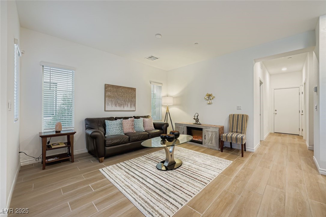 600 North Carriage Hill Drive 1184