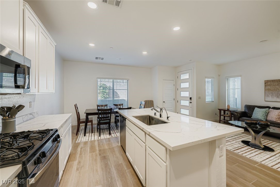 600 North Carriage Hill Drive 1184