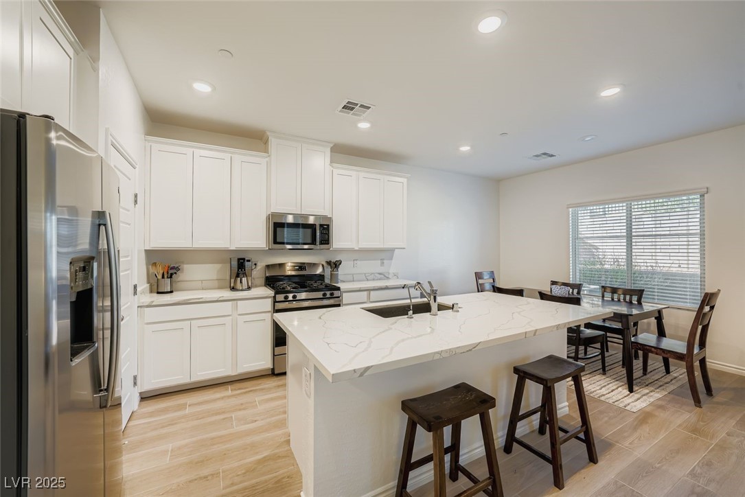 600 North Carriage Hill Drive 1184