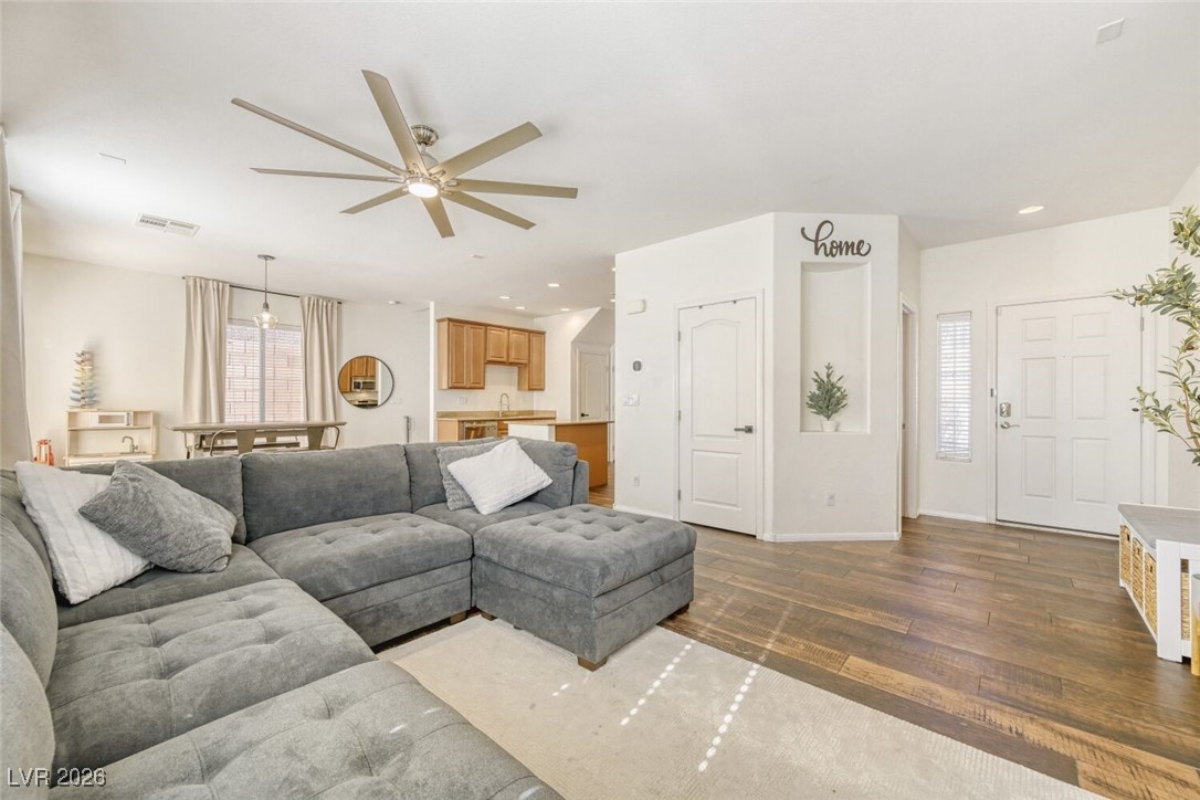 9305 Euphoria Rose Avenue