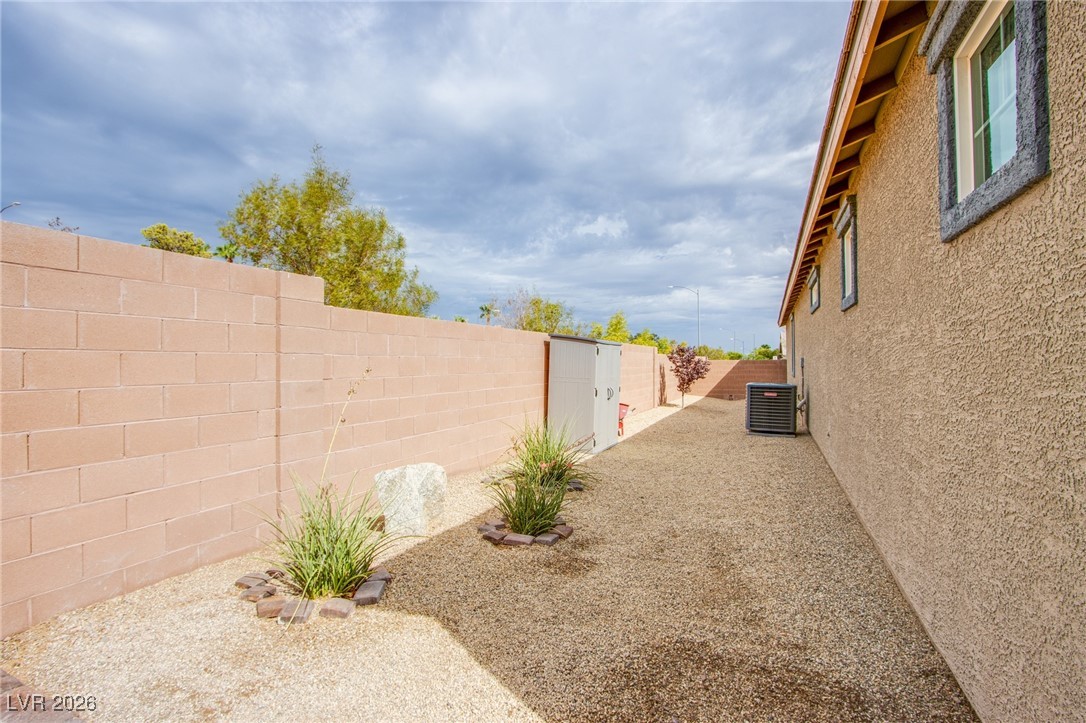 1001 Benton Avenue