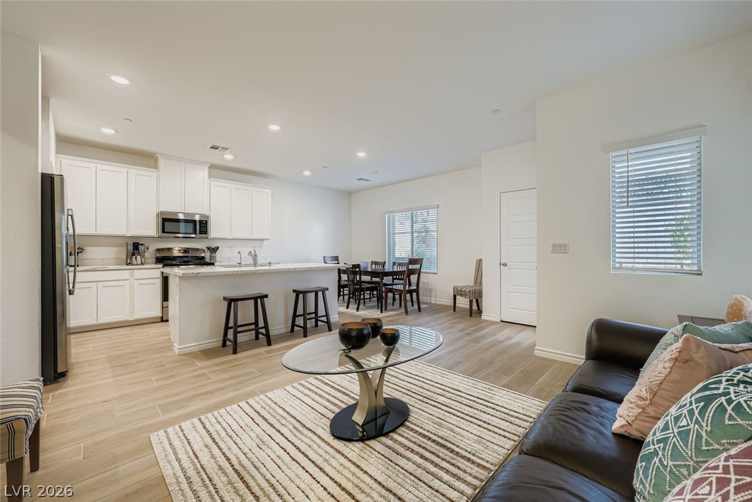 600 North Carriage Hill Drive 1184