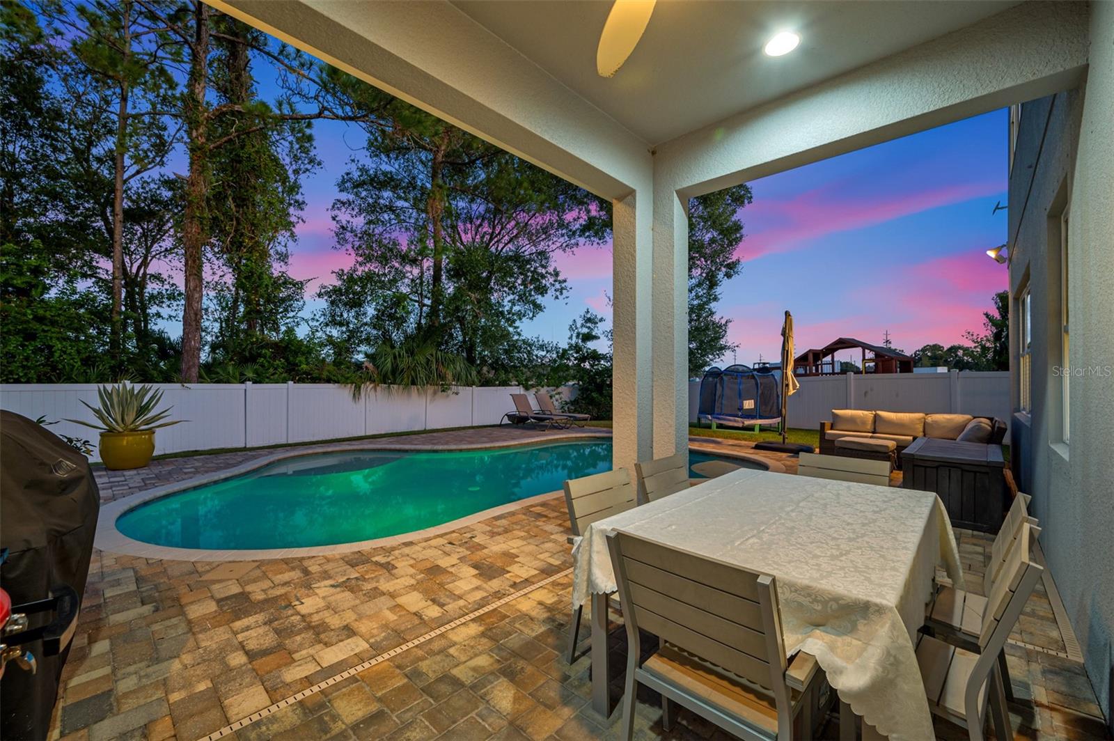 8119 CHAMPIONS FOREST WAY