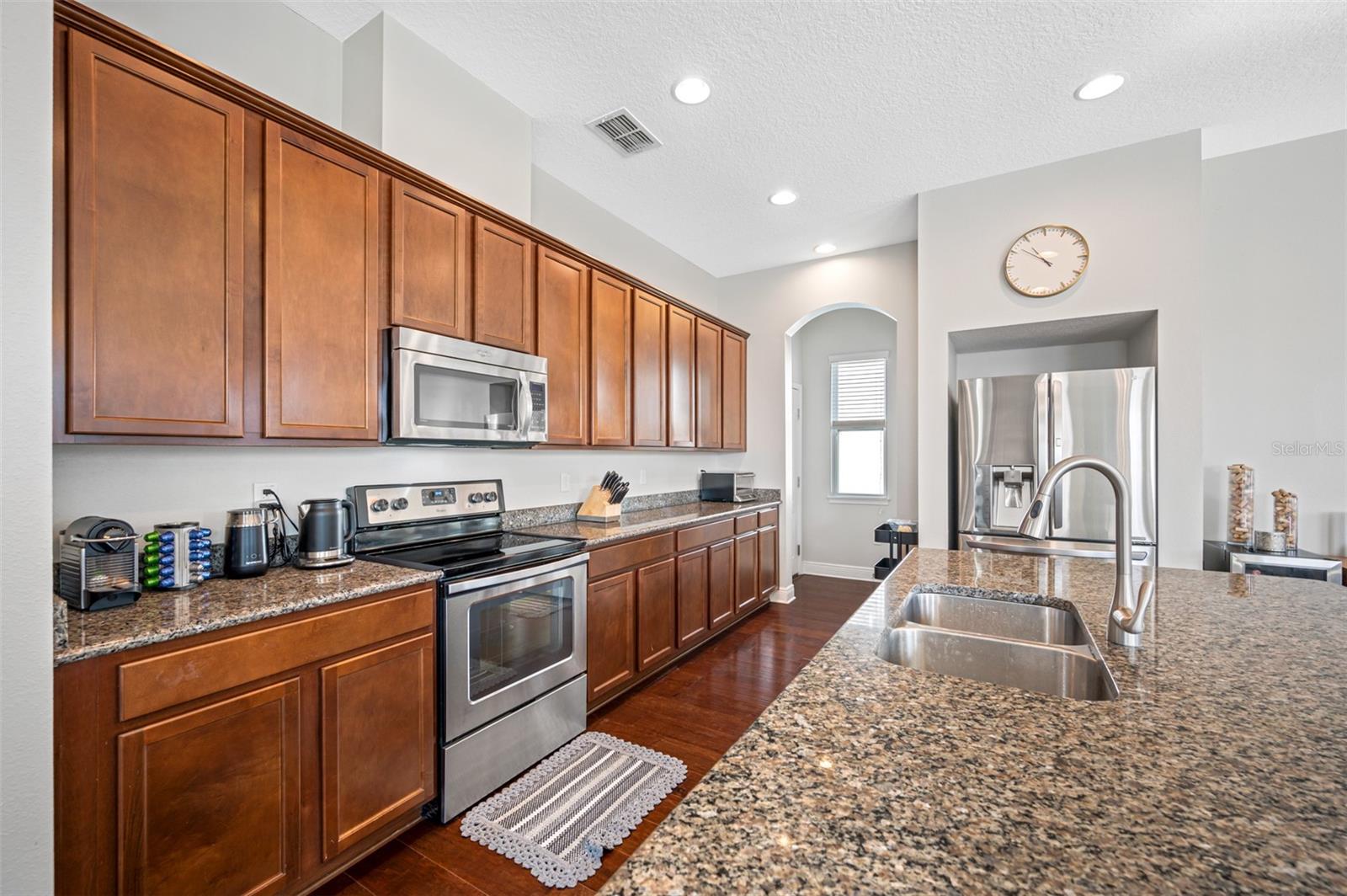 8119 CHAMPIONS FOREST WAY