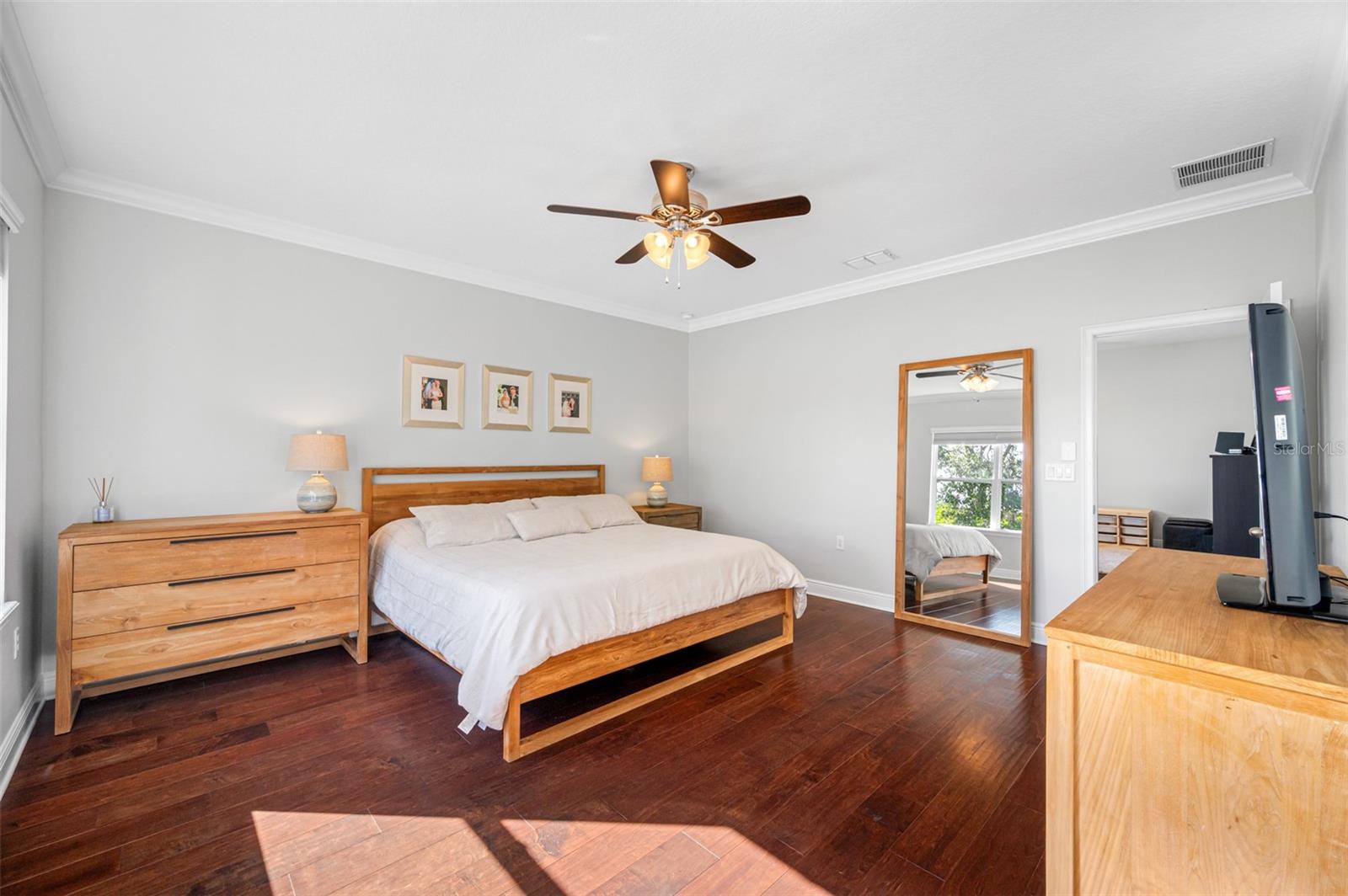 8119 CHAMPIONS FOREST WAY