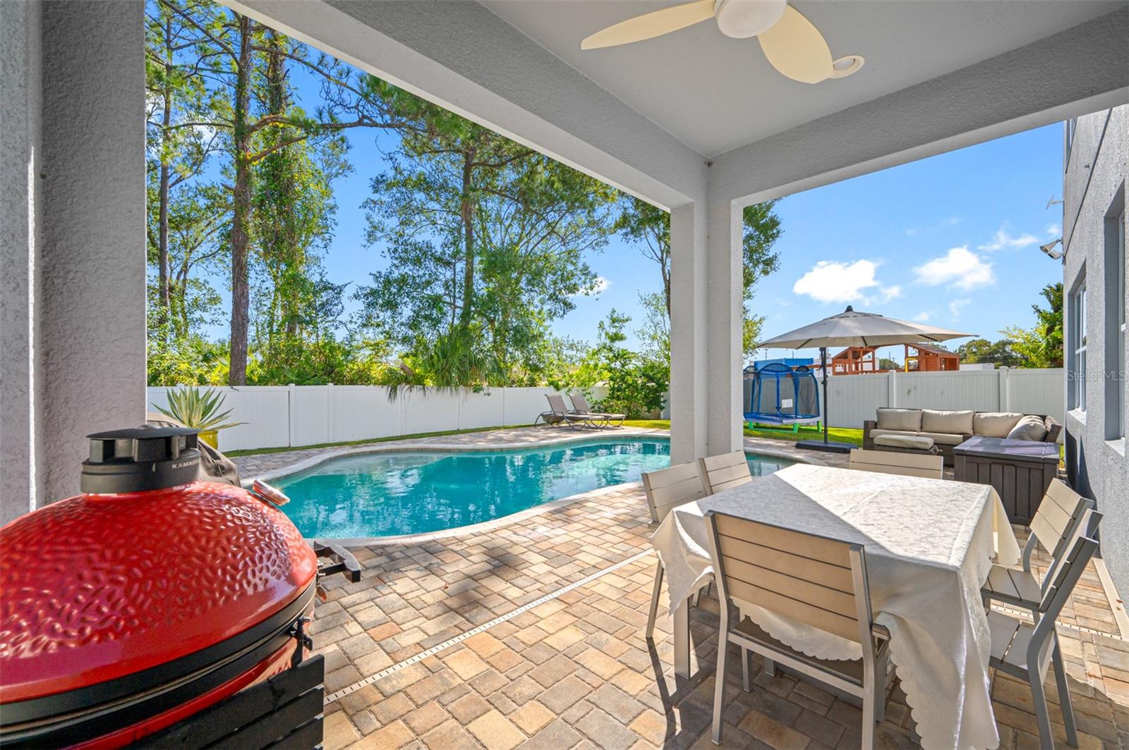 8119 CHAMPIONS FOREST WAY