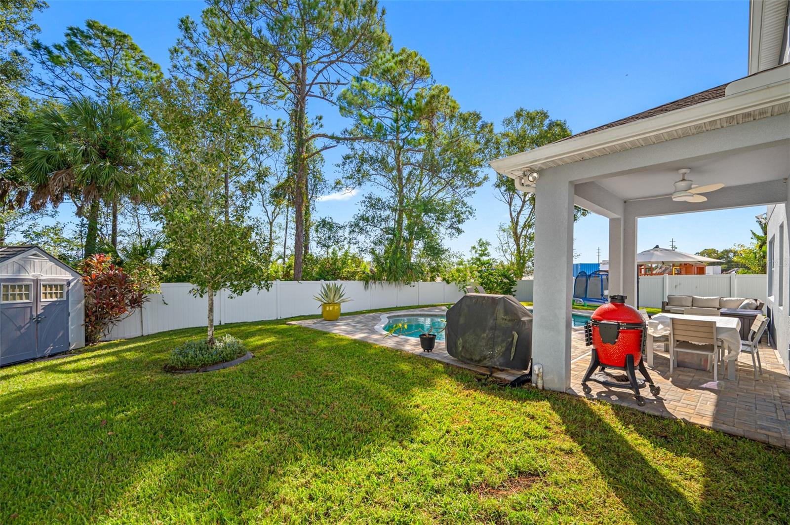 8119 CHAMPIONS FOREST WAY