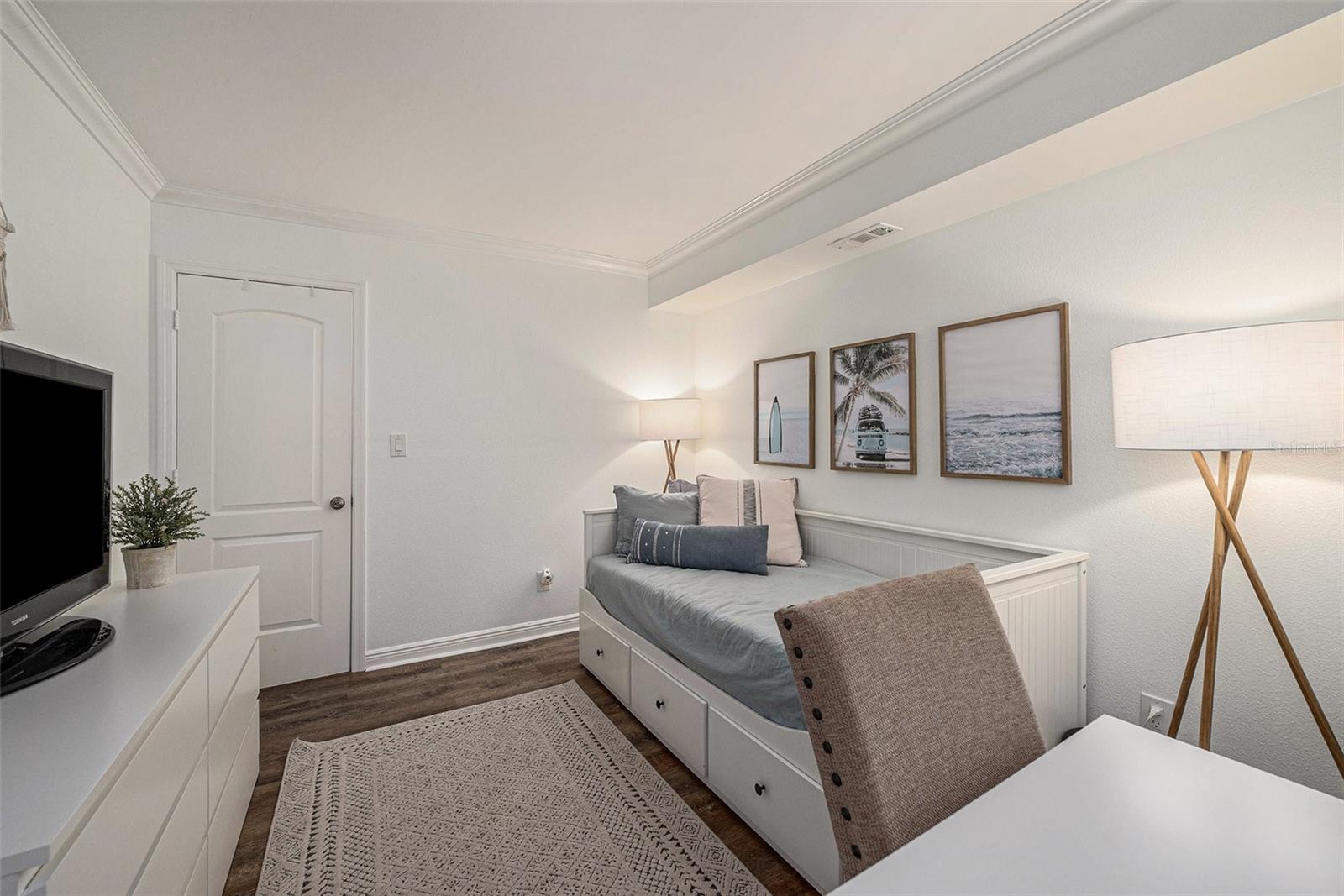 855 BAYWAY BLVD #104