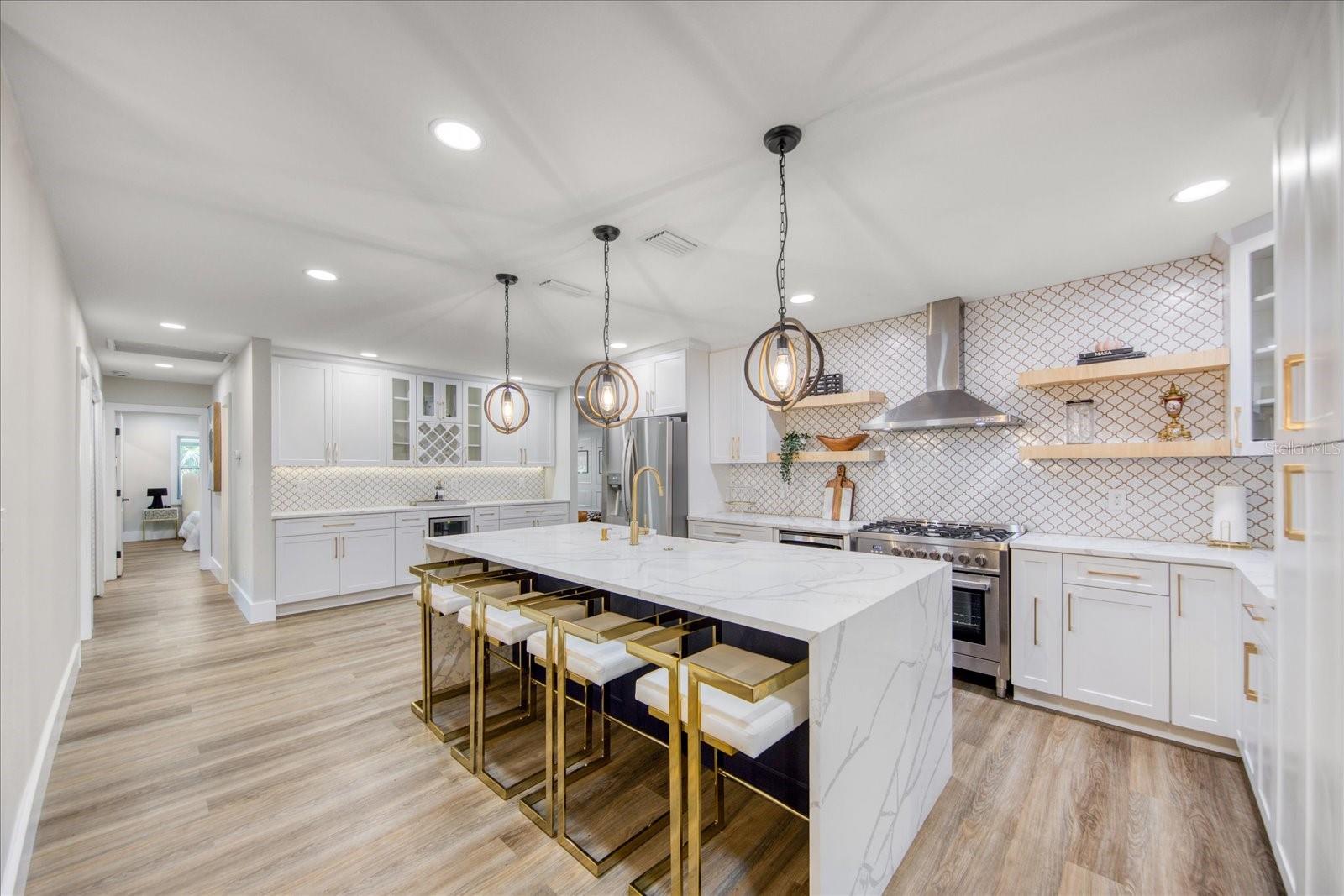 804 S WEST SHORE BLVD