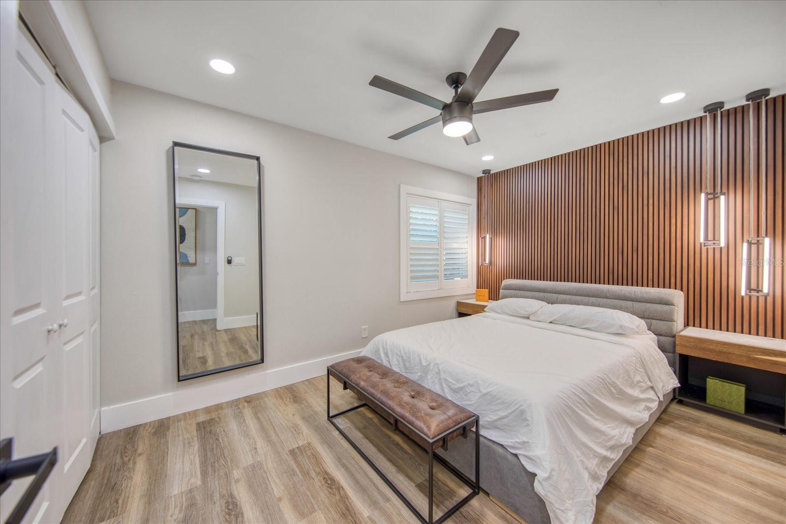 804 S WEST SHORE BLVD