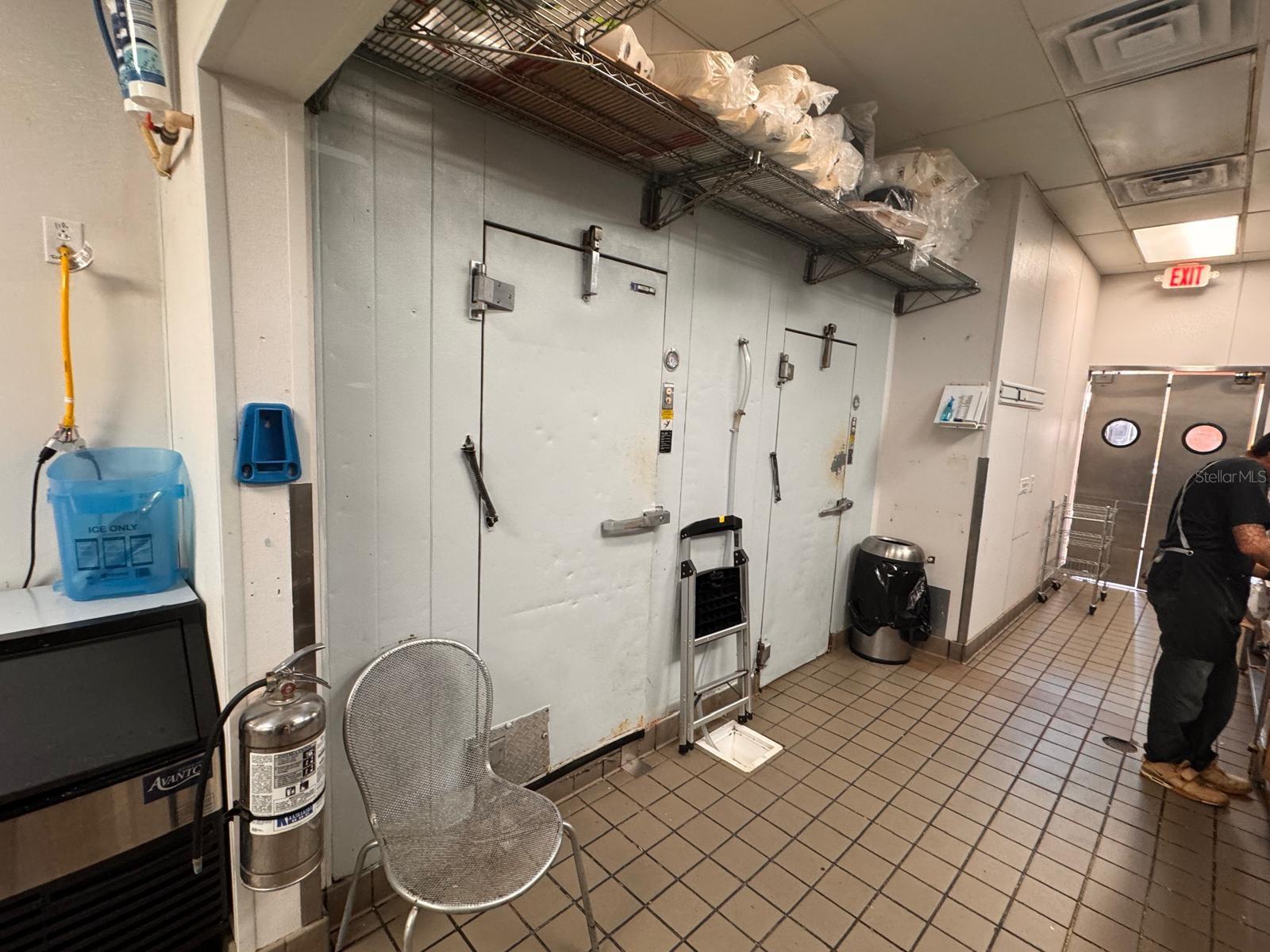 9664 W LINEBAUGH AVE