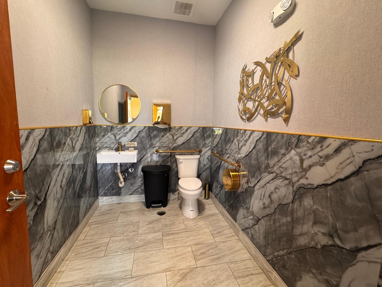 9664 W LINEBAUGH AVE