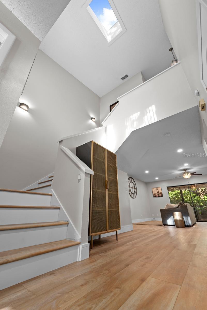 1919 WHISPERING WAY
