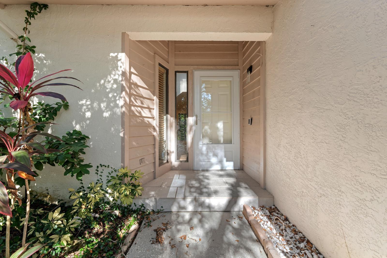 1919 WHISPERING WAY