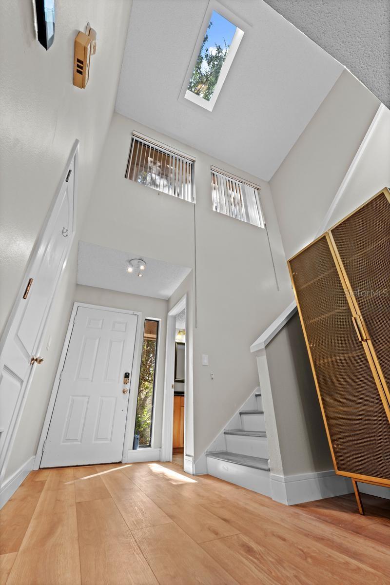 1919 WHISPERING WAY