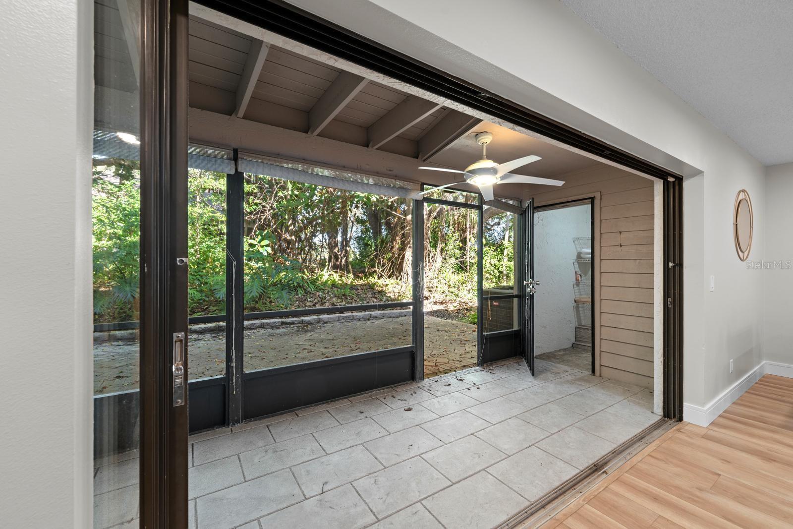 1919 WHISPERING WAY