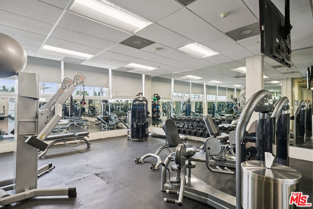 738 S Los Angeles St Unit: 302