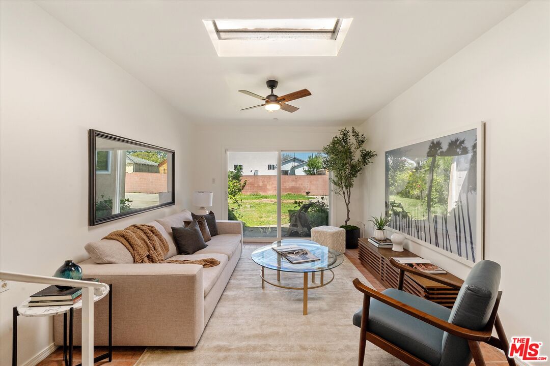2800 Veteran Ave