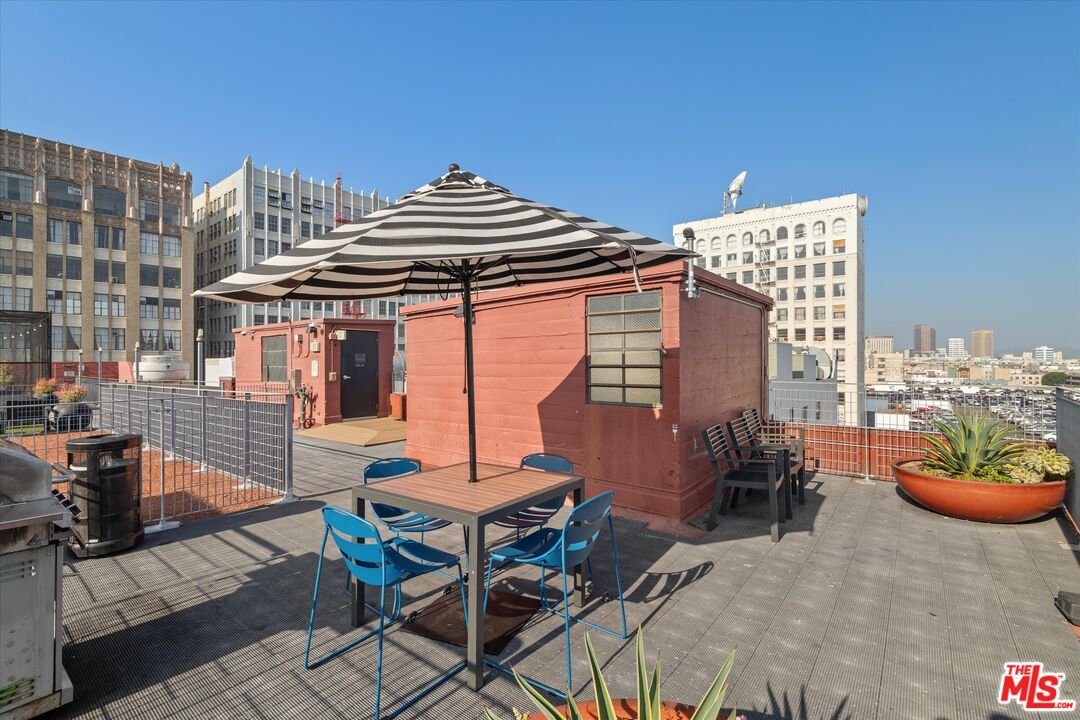 746 S Los Angeles St Unit: 403
