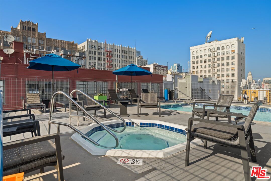 746 S Los Angeles St Unit: 403