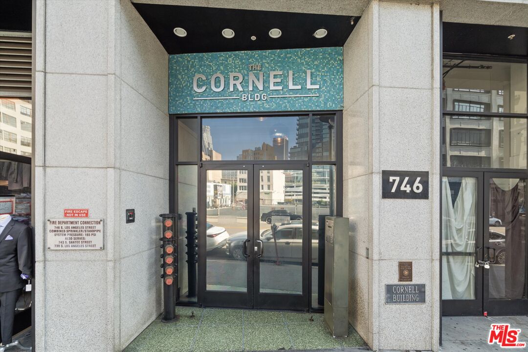 746 S Los Angeles St Unit: 403