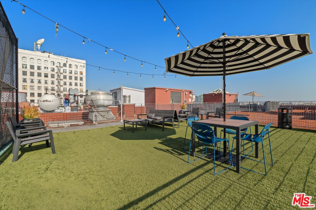 746 S Los Angeles St Unit: 403
