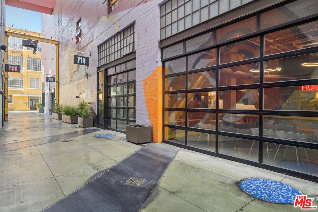 746 S Los Angeles St Unit: 403