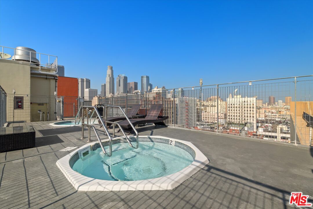 746 S Los Angeles St Unit: 403