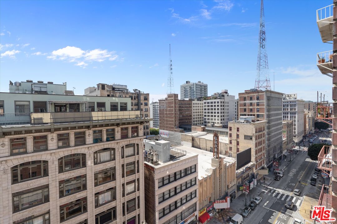 312 W 5th St Unit: 917
