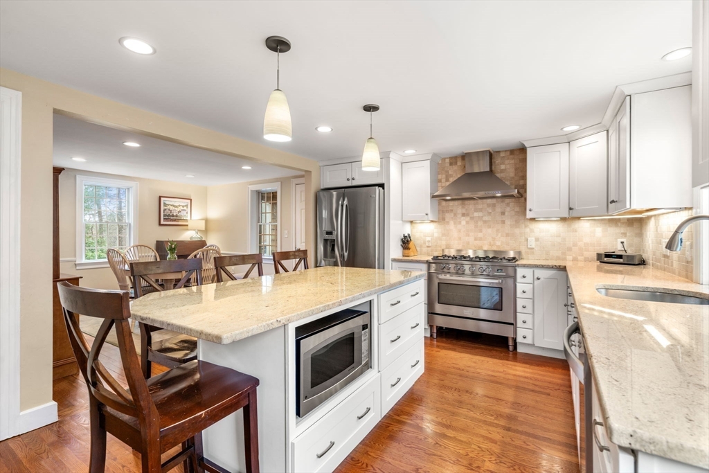 12 Brewster Rd