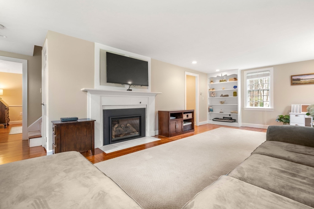 12 Brewster Rd