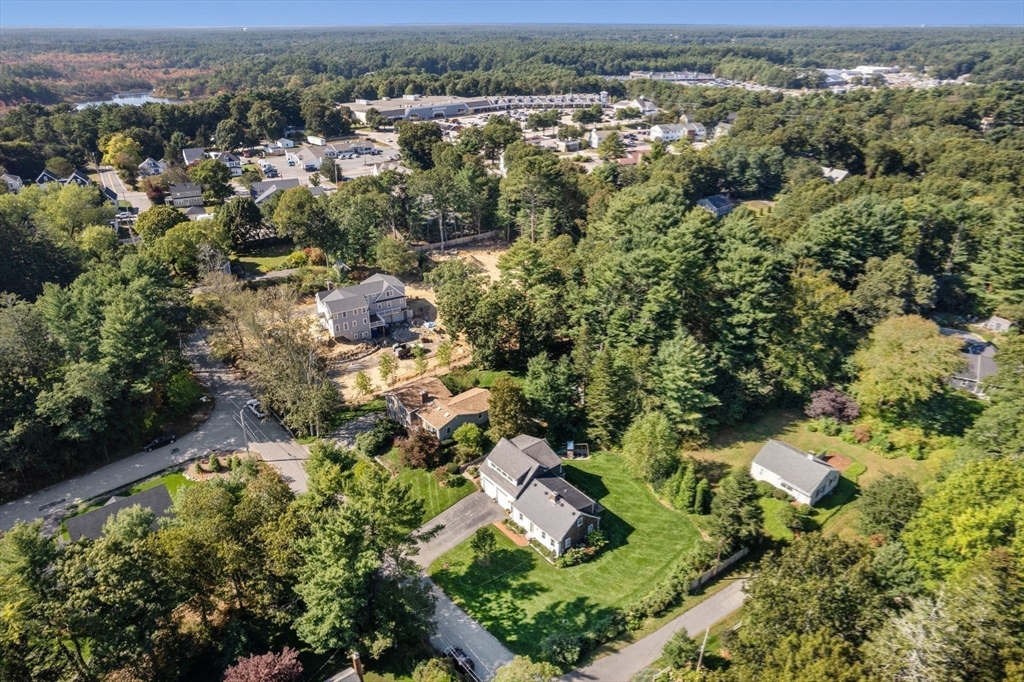 12 Brewster Rd