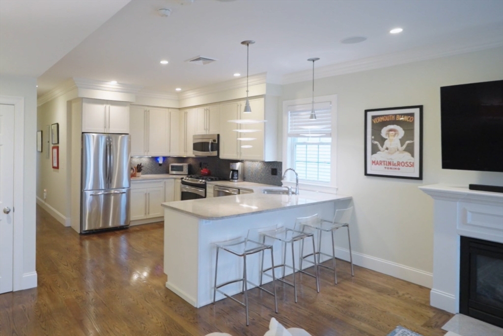 652 Adams St # 2