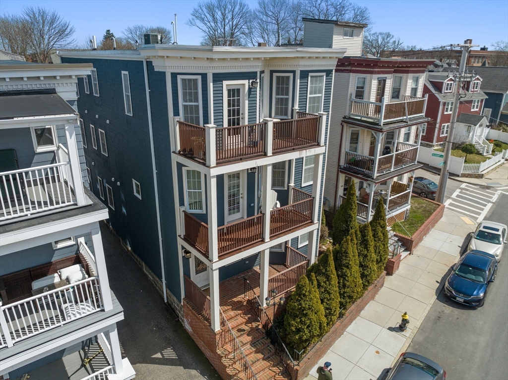 652 Adams St # 2