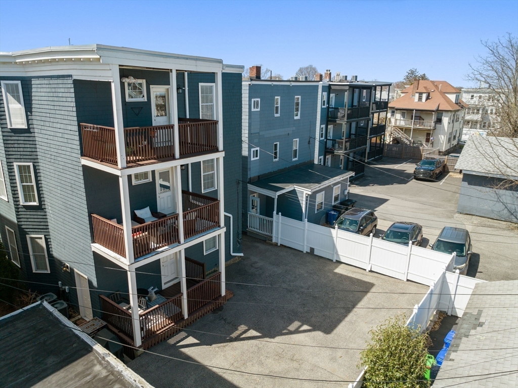 652 Adams St # 2