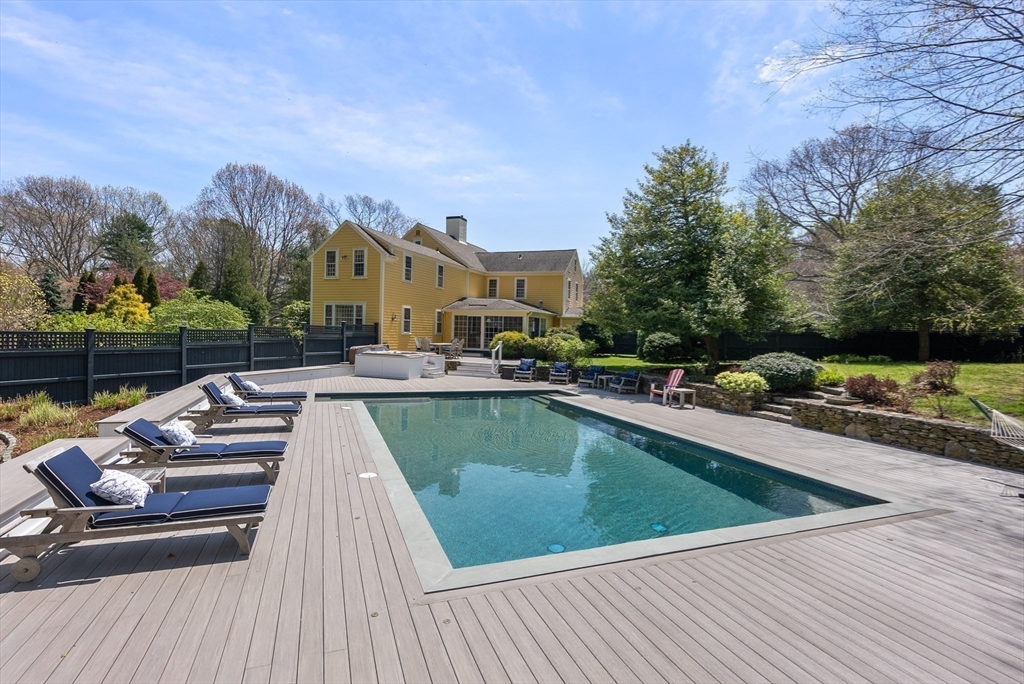 21 Prior Farm Rd